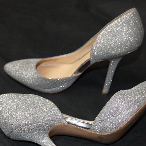 BCBGeneration Silver Heel Size 7.5 - Picture 6 of 8